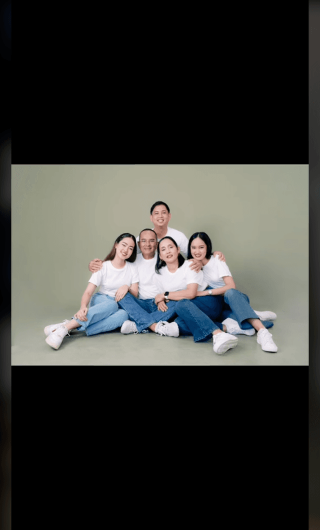 Happy Squad π¨βπ©βπ§βπ¦