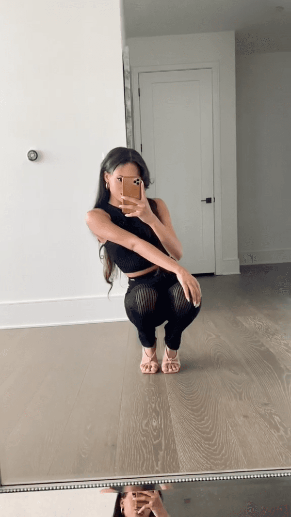 Mirror_Selfie_Magic πΈ