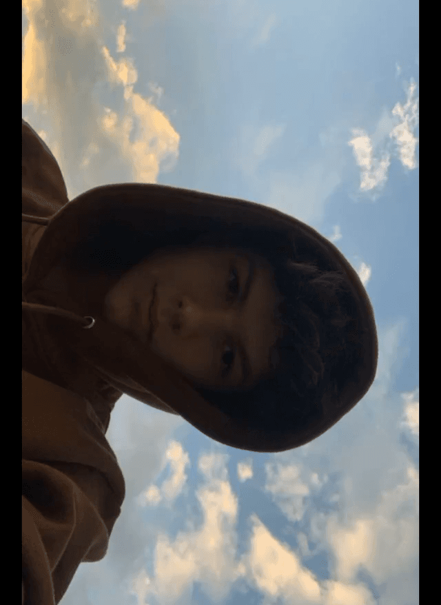 Hoodie Views โ๏ธ