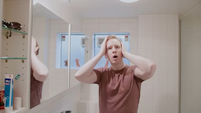 Hair-raising Moment ๐ฎโ๐จ